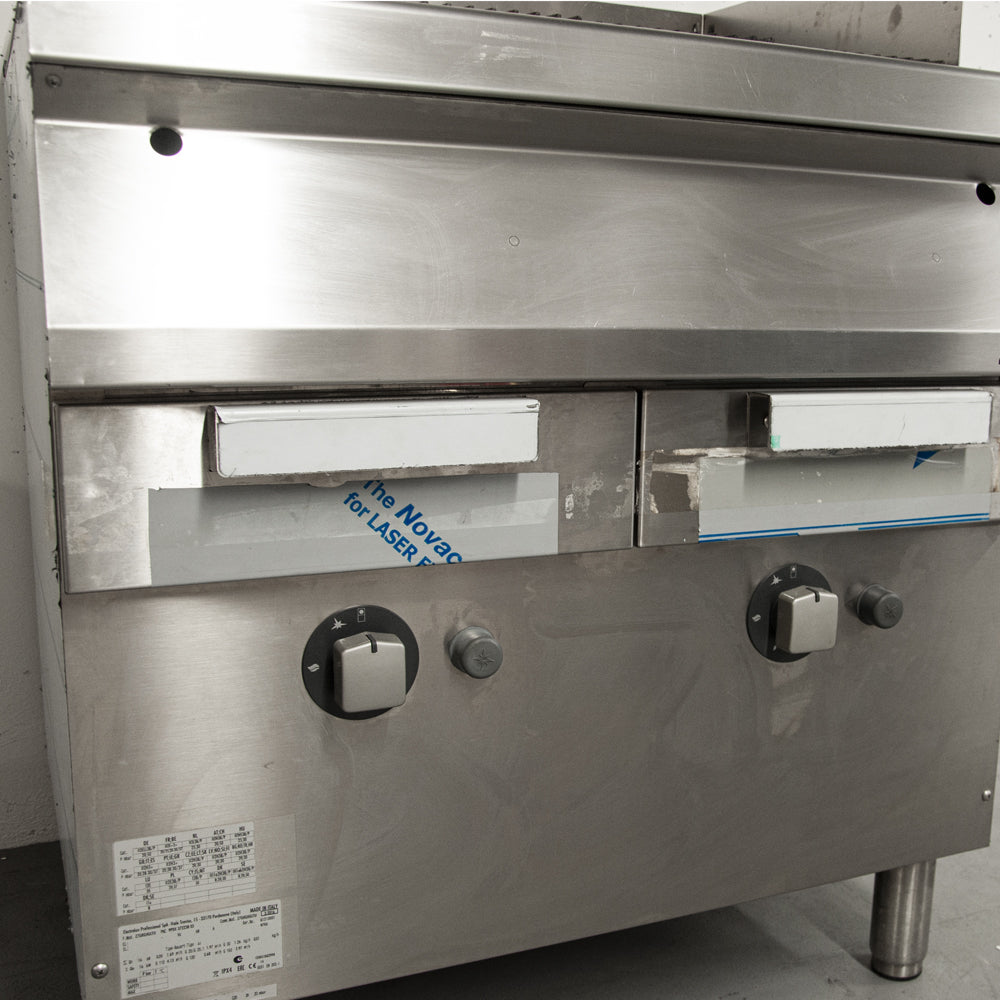 Grillade gaz sur soubassement - Zanussi 372238