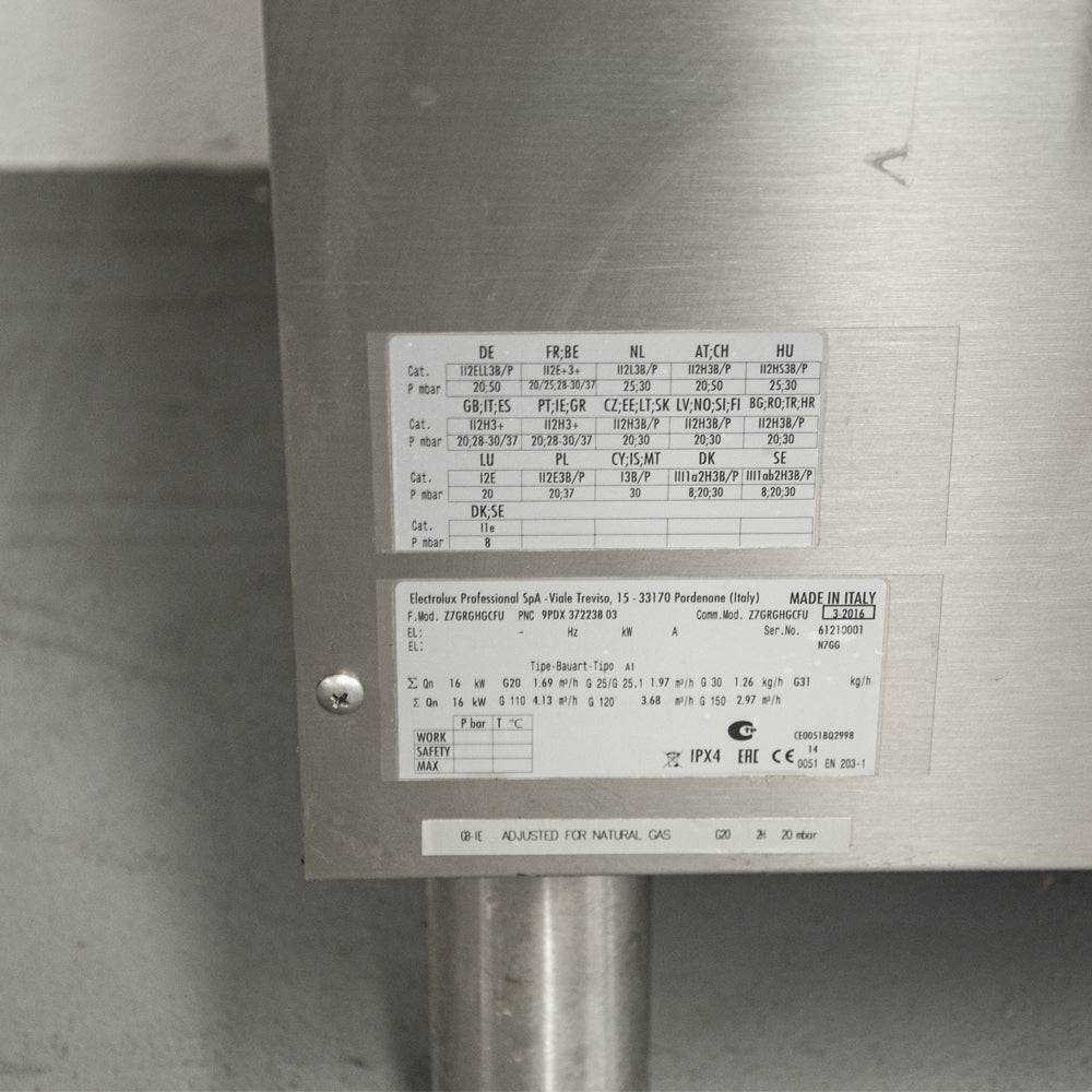 Grillade gaz sur soubassement - Zanussi 372238