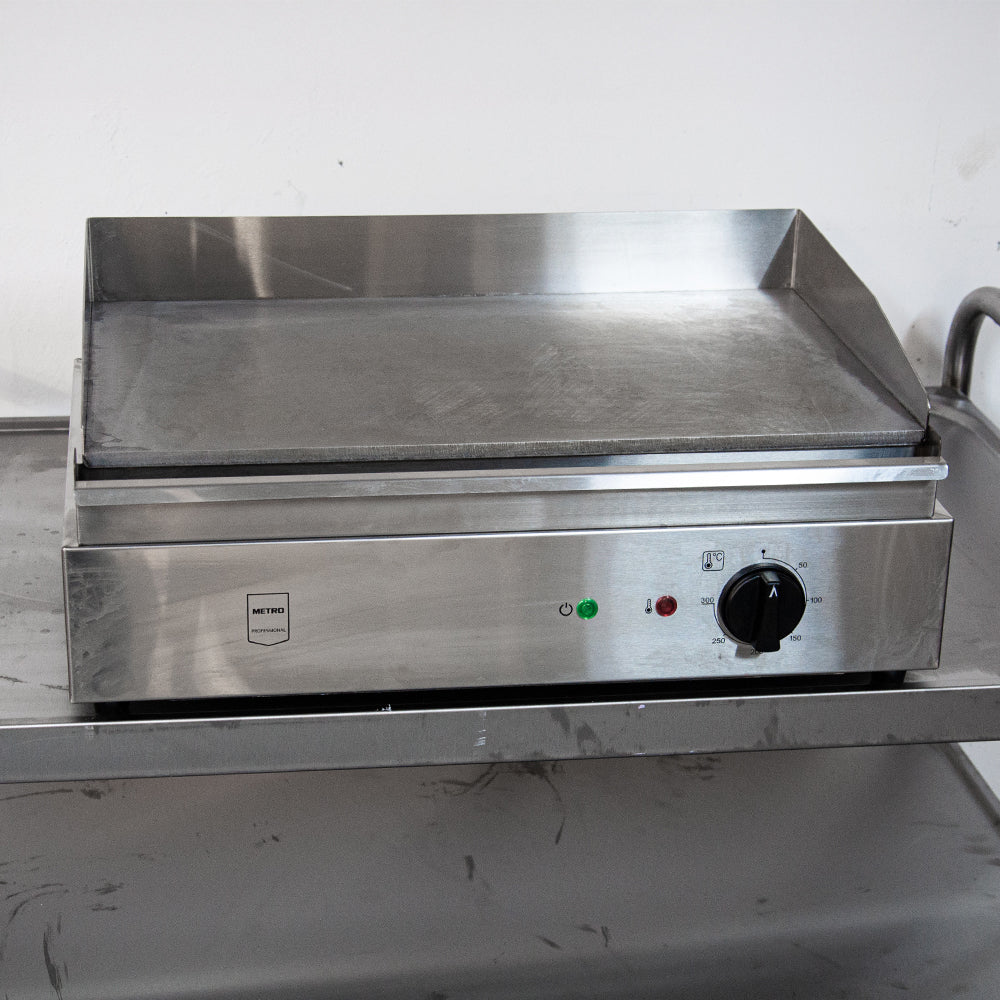 Plancha électrique lisse 1 zone 2,4kW - 550 x 417 x 240 mm - 0260 - Metro GEG2101
