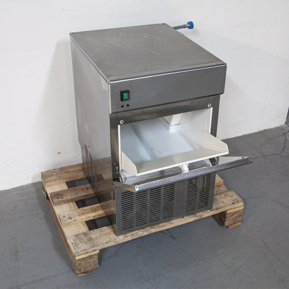Machine à glaçons cylindriques creux 37kgs / 24h - Castel Mac SPA MGP37A